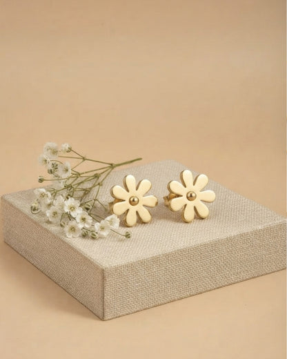 Gold Daisy Stud Earrings